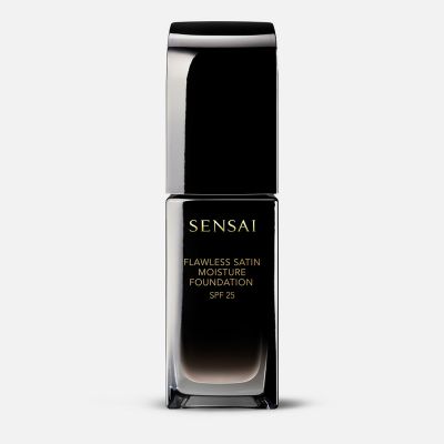 Flawless Satin Moisture Foundation SPF25