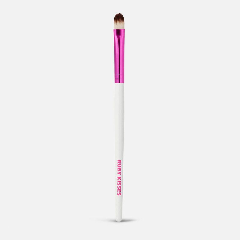 Ruby Kisses Concealer Brush